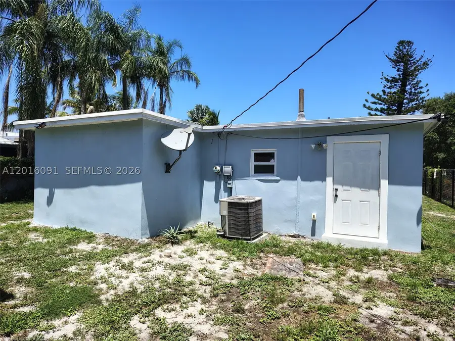 311 NW 28th, Fort Lauderdale, FL 33311 - #2
