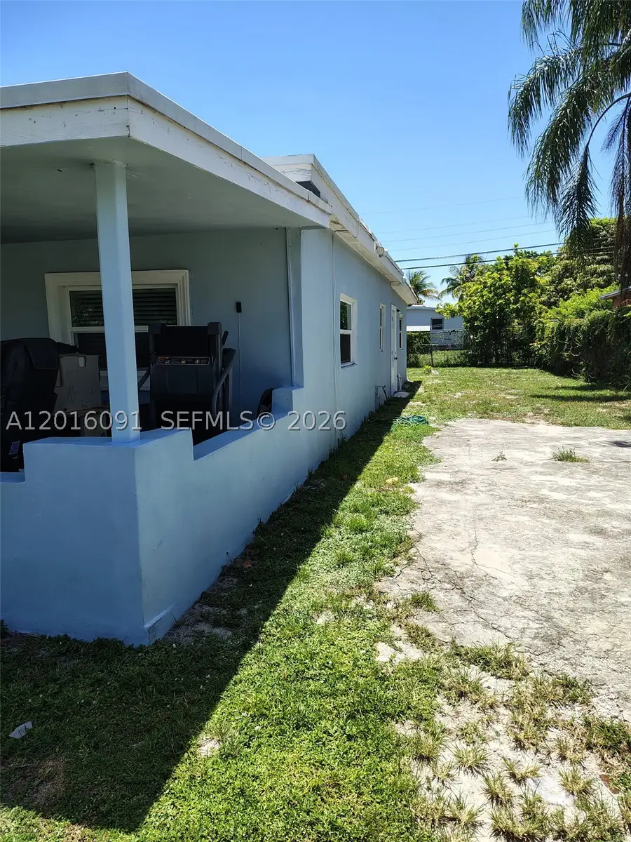 311 NW 28th, Fort Lauderdale, FL 33311 - #3