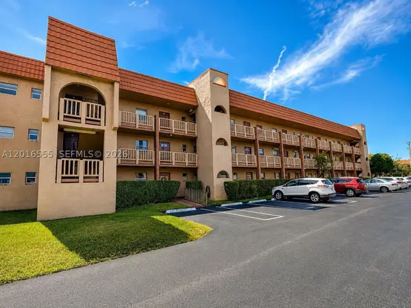 9800 Sunrise Lakes #202, Sunrise, FL 33322