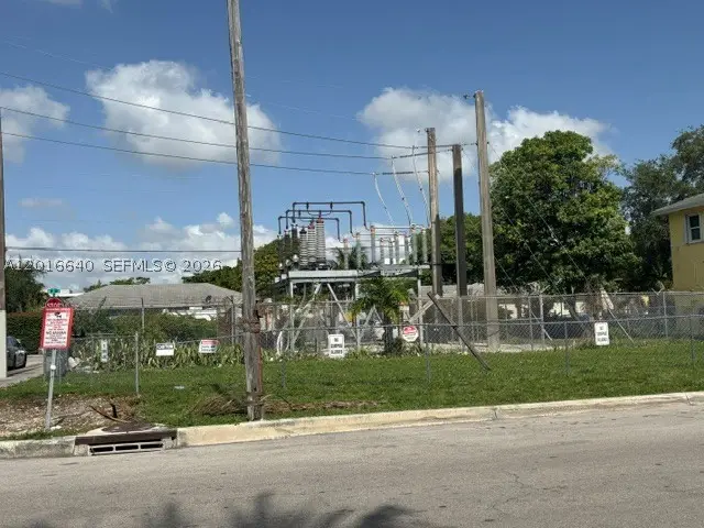 193 NW 16th, Miami, FL 33136 - #1