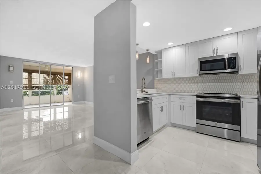 7100 NW 17th #305, Plantation, FL 33313 - #2