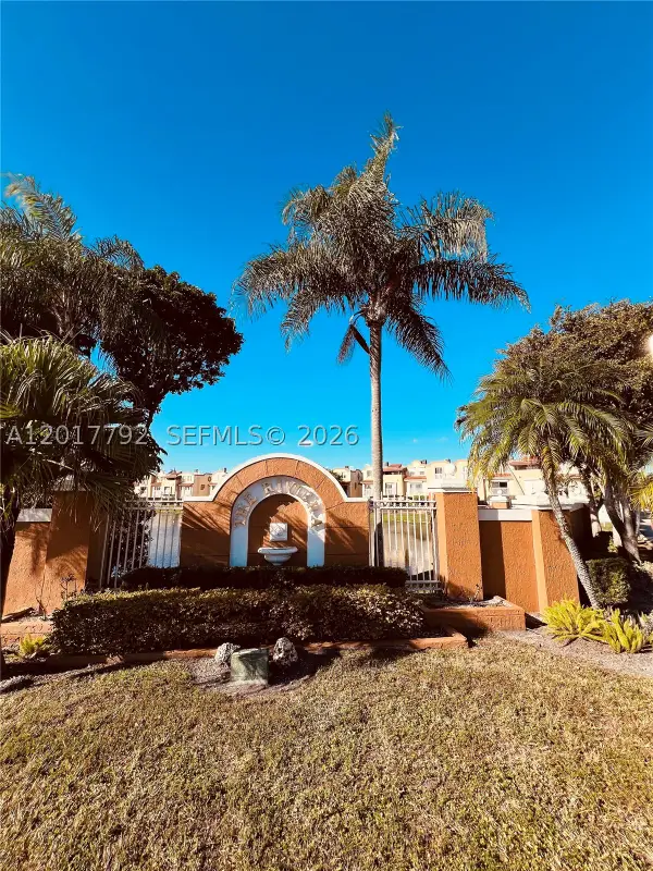 380 NW 85th #1406, Miami, FL 33126