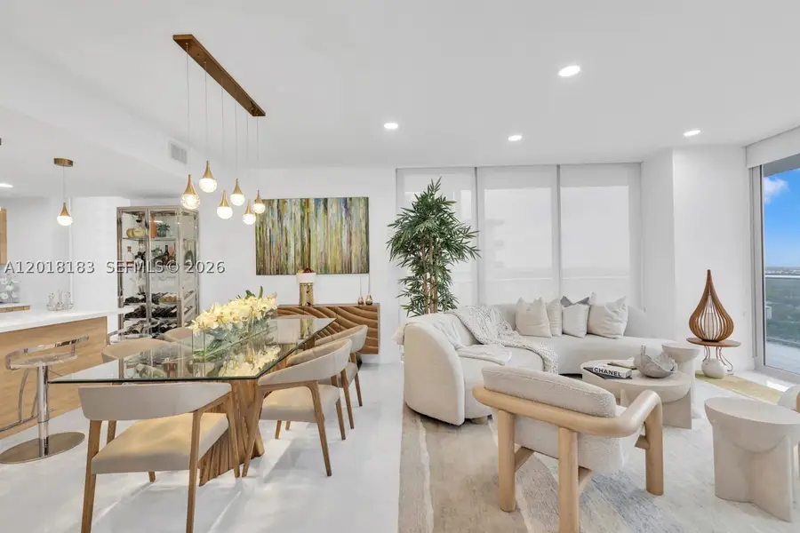 16385 Biscayne #2101, North Miami Beach, FL 33160 - #2
