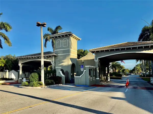 2301 Lucaya #O1, Coconut Creek, FL 33066