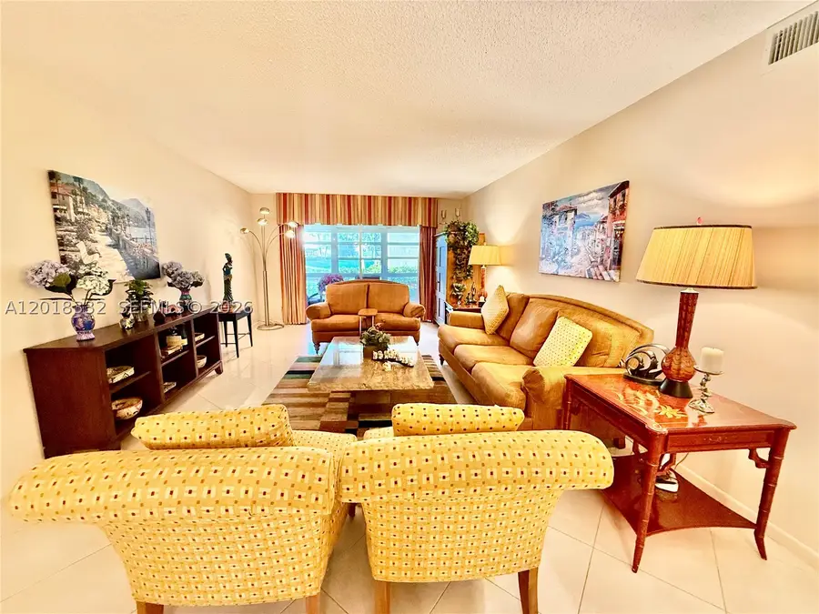 2301 Lucaya #O1, Coconut Creek, FL 33066 - #3