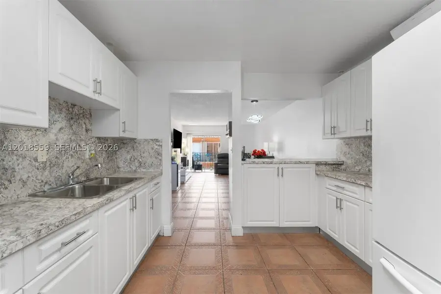 1950 W 54th #406, Hialeah, FL 33012 - #3