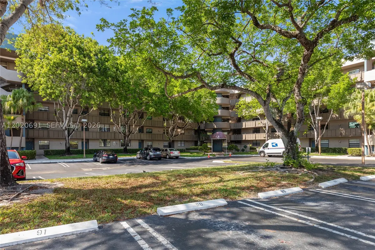 901 Colony Point #521, Pembroke Pines, FL 33026 - #1