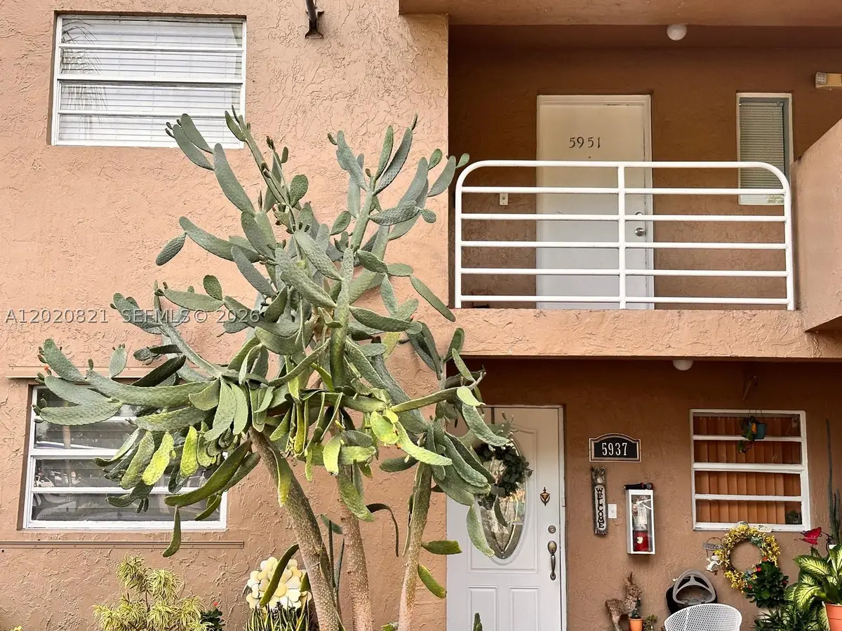 5953 W 28th #24, Hialeah, FL 33016 - #1