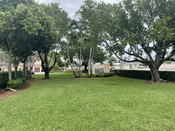 8835 S Isles, Tamarac, FL 33321