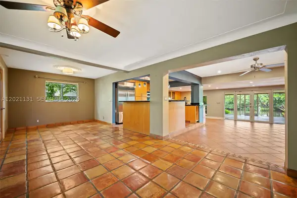 4512 SW 37th, Dania Beach, FL 33312