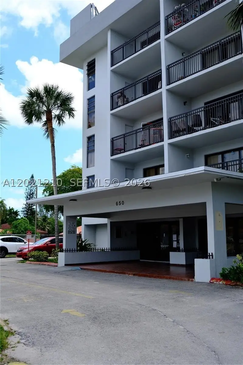 650 NE 149th #407A, Miami, FL 33161 - #1