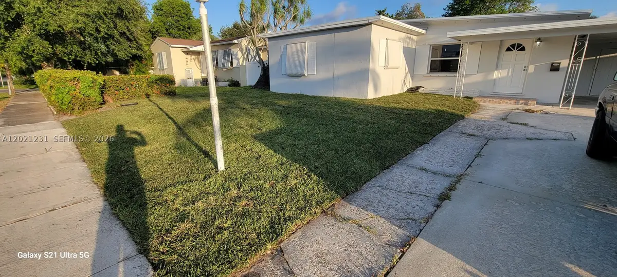 142 SE 4th, Boynton Beach, FL 33435 - #1