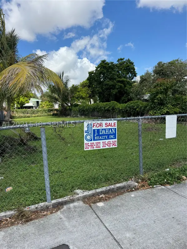 2630 NW 22nd, Miami, FL 33142