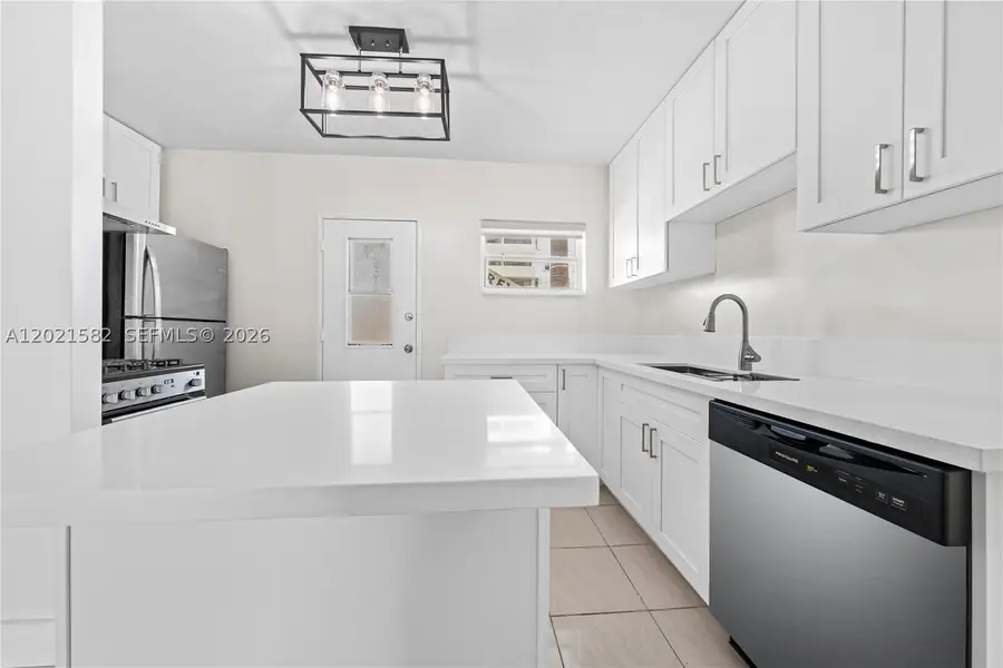 1300 Lincoln #D204, Miami Beach, FL 33139 - #2
