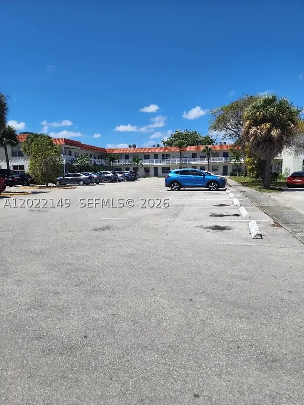 1331 S Dixie #316, Deerfield Beach, FL 33441