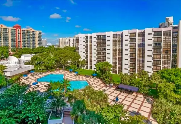 17011 N Bay #1018, Sunny Isles Beach, FL 33160