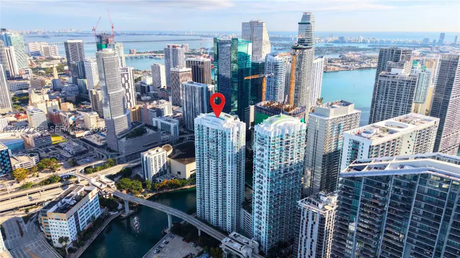 31 SE 5th #203, Miami, FL 33131 - #2