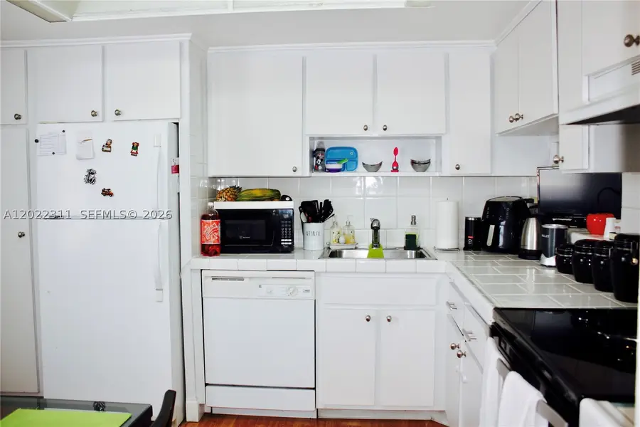 18555 NE 14th #702A, Miami, FL 33179 - #2