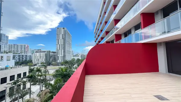 90 NE 32 #608, Miami, FL 33137