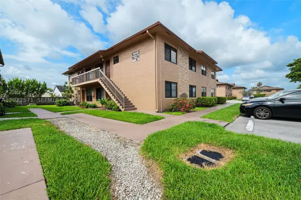 10049 Winding Lake #202, Sunrise, FL 33351
