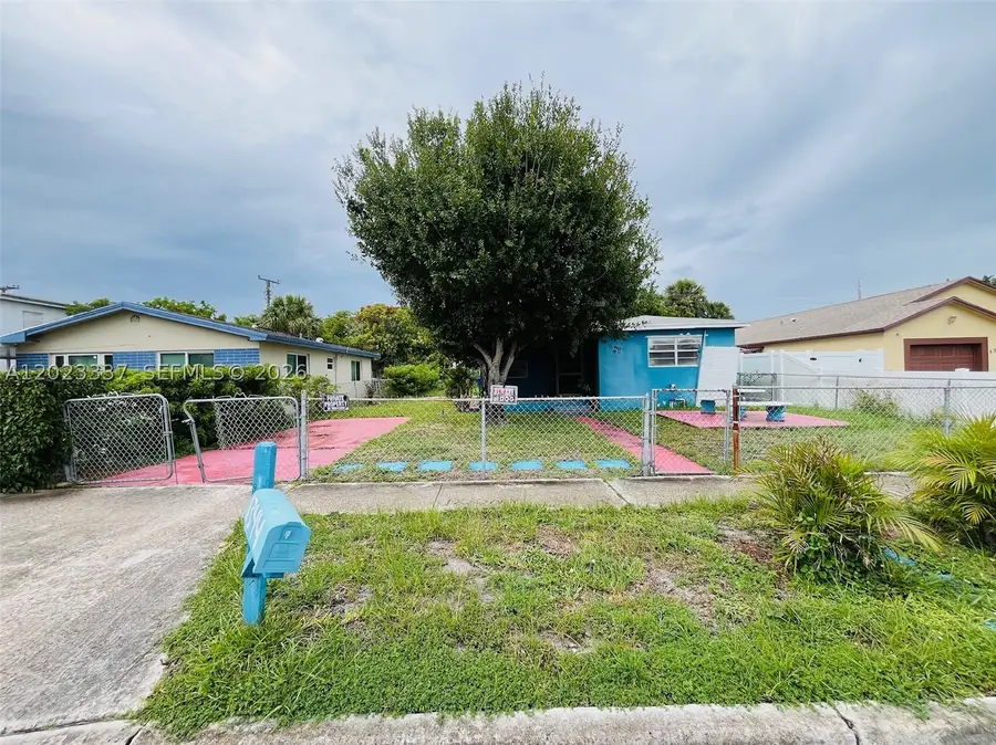 1344 W 10th, Riviera Beach, FL 33404 - #2