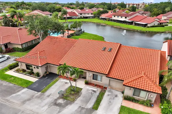 3273 W Inverrary Blvd W, Lauderhill, FL 33319