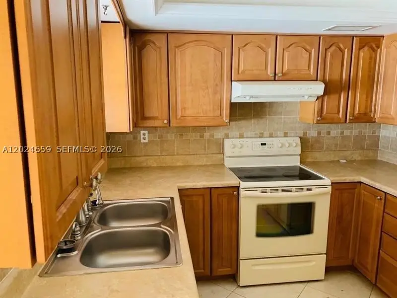344 SW 1st #9, Pompano Beach, FL 33060 - #2