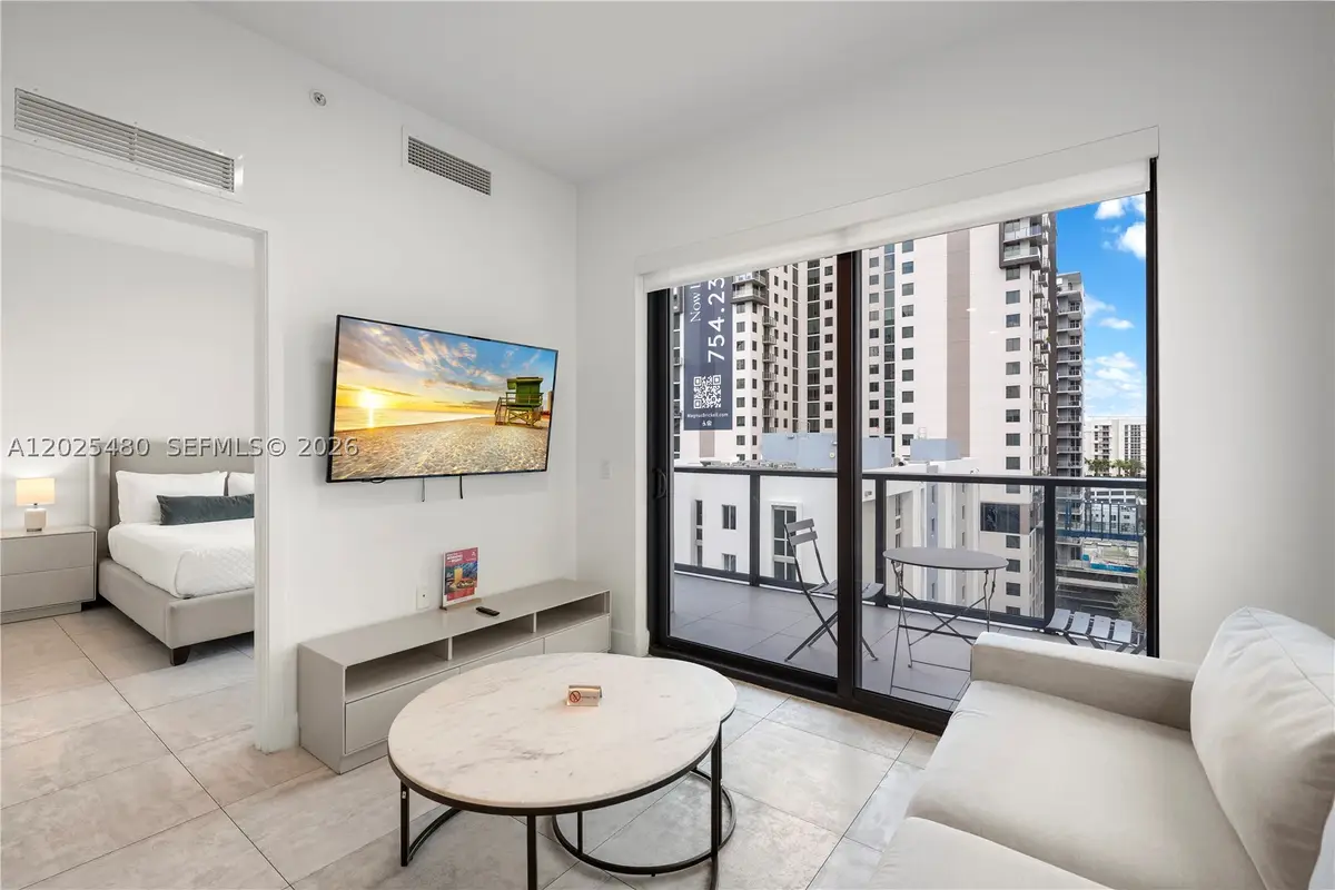 239 SW 9th #1202, Miami, FL 33130 - #1