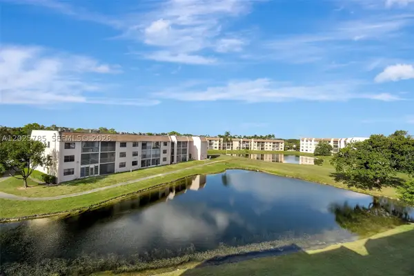 10145 Sunrise Lakes #403, Sunrise, FL 33322