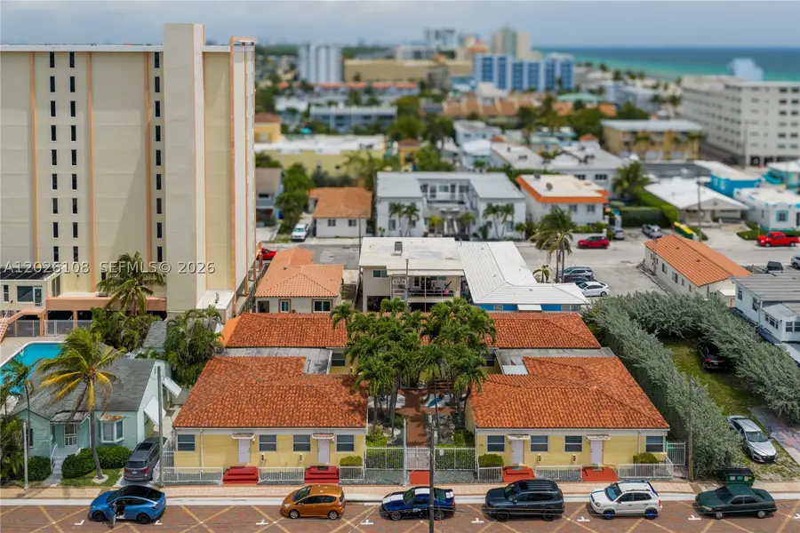 335 Georgia, Hollywood, FL 33019 - #2