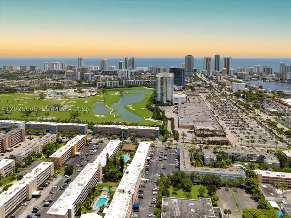 180 NE 12th #18C, Hallandale, FL 33009