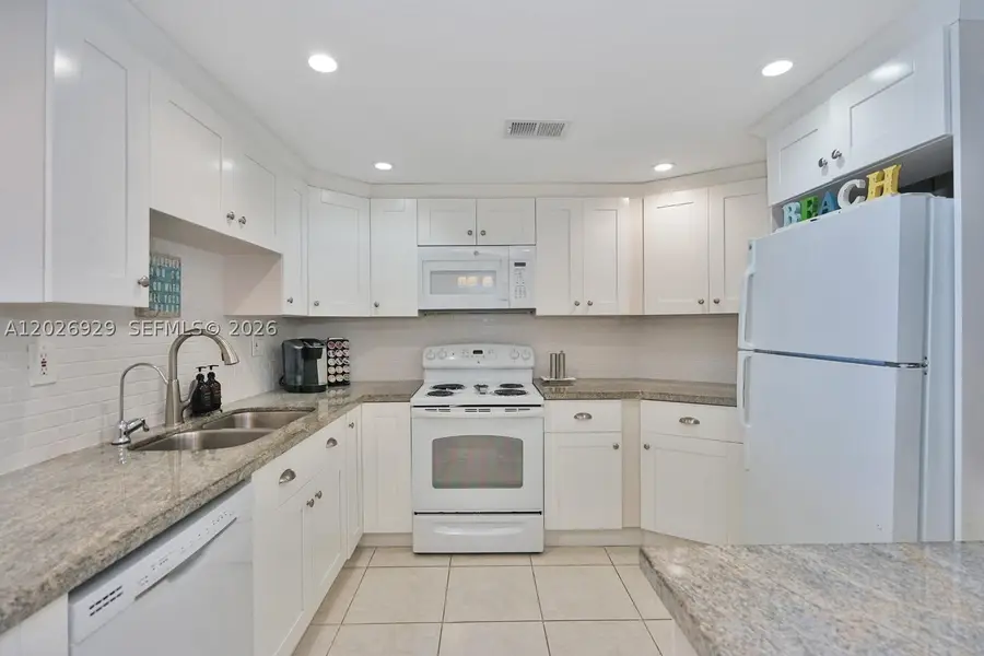 3725 S Ocean #1216, Hollywood, FL 33019 - #2