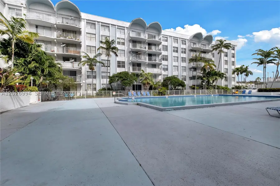 496 NW 165th St #D-616, Miami, FL 33169 - #3