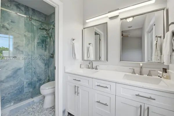 10180 SW 88 #403, Miami, FL 33176