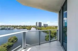 17111 Biscayne #1210, North Miami Beach, FL 33160