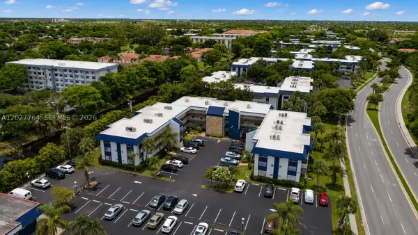 3050 Holiday Springs #305, Margate, FL 33063