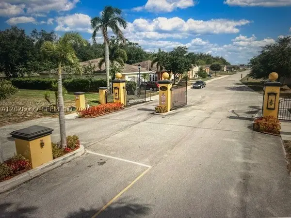 1497 Las Villas, Sebring, FL 33870