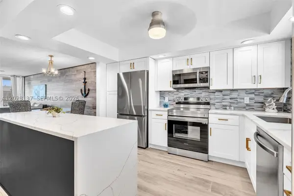 2018 S Federal #402, Boynton Beach, FL 33435