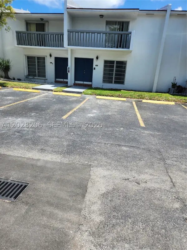 9430 SW 170th #302, Palmetto Bay, FL 33157