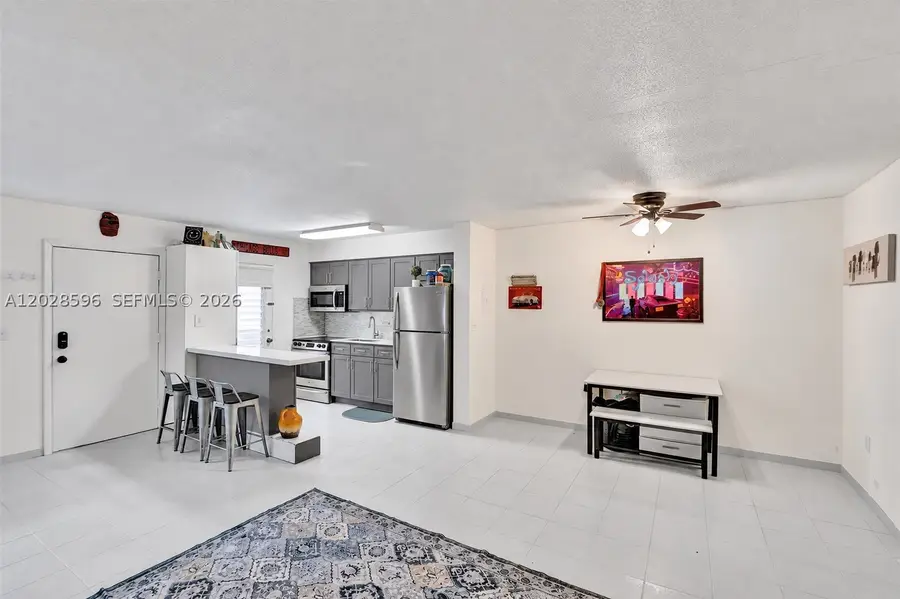 7133 Bay #305, Miami Beach, FL 33141 - #3