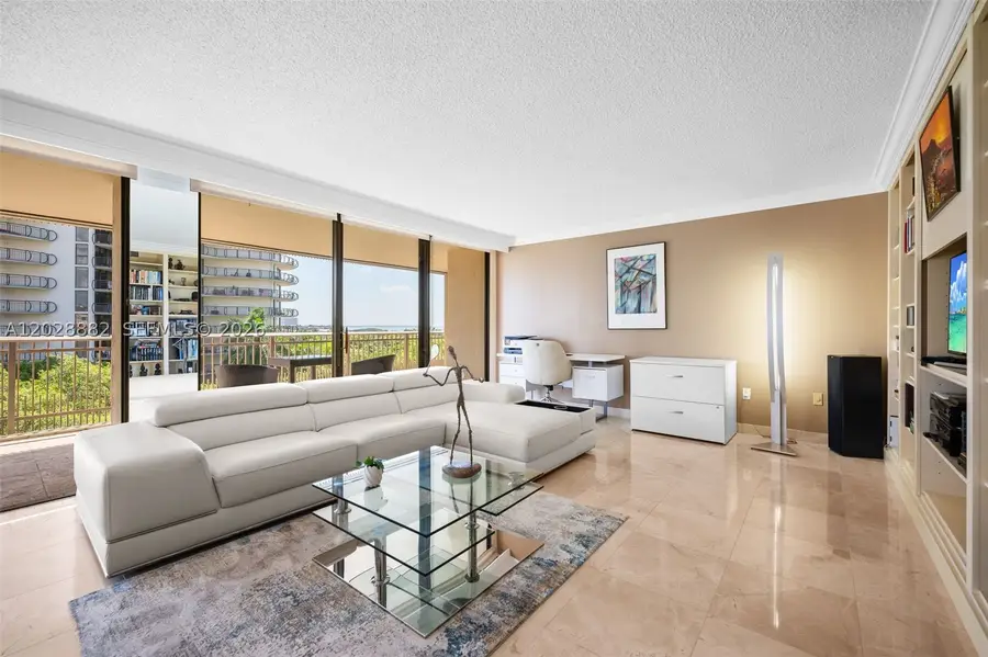 2901 S Bayshore #6A, Coconut Grove, FL 33133 - #2