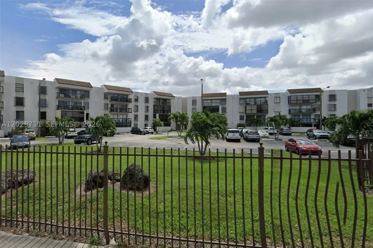 1300 SW 122nd #101-2, Miami, FL 33184 - #1