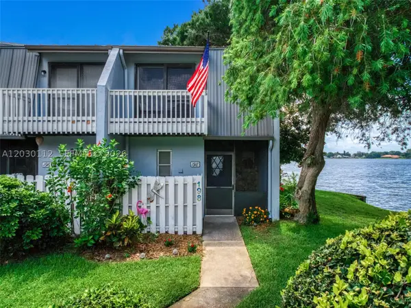 198 Blue Moon #12, Lake Placid, FL 33852