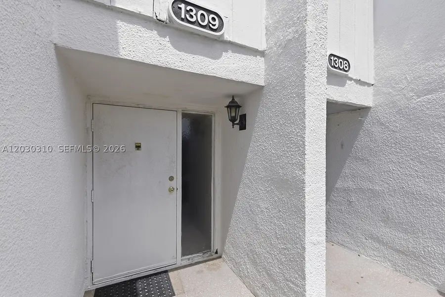1309 Bridgewood, Boca Raton, FL 33434 - #3