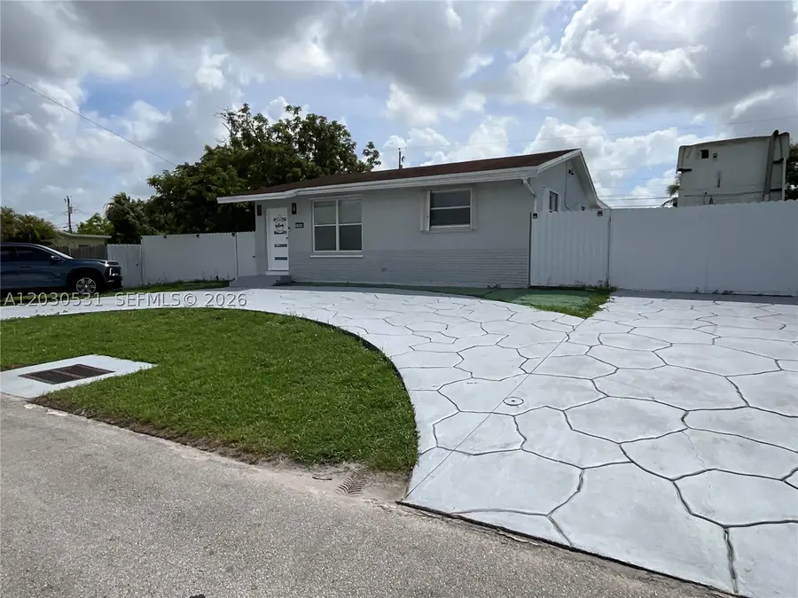 1905 SW 100th, Miramar, FL 33025 - #2
