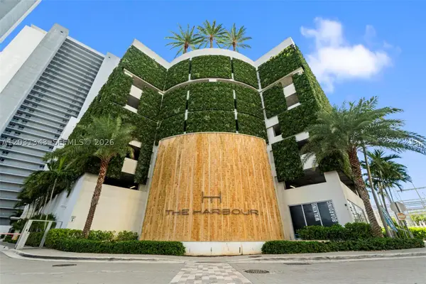 Address Withheld By Seller, North Miami Beach, FL 33160