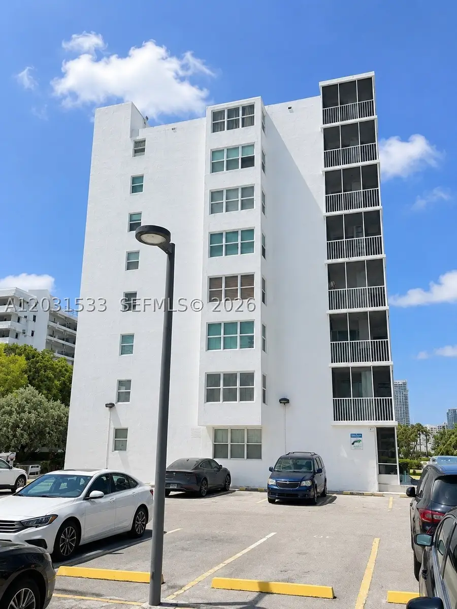 3660 NE 166th #805, North Miami Beach, FL 33160 - #2
