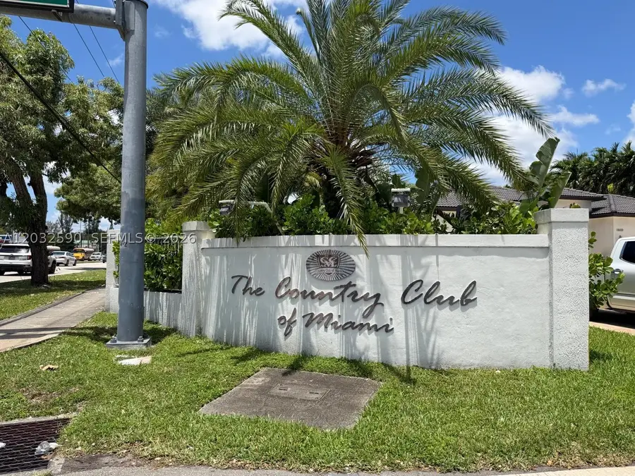 18801 Oakland Hills, Hialeah, FL 33015 - #2
