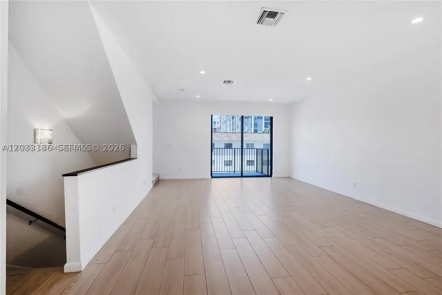 113 NE 6 #1107, Fort Lauderdale, FL 33304 - #3