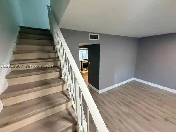 274 NE 141st #3C, Miami, FL 33161